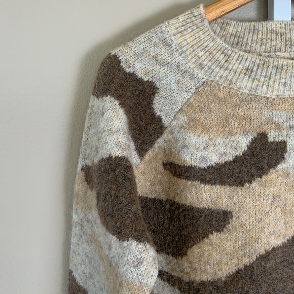 Anthropologie Moth Marjorie Camo Sweater - Picture 10 of 16
